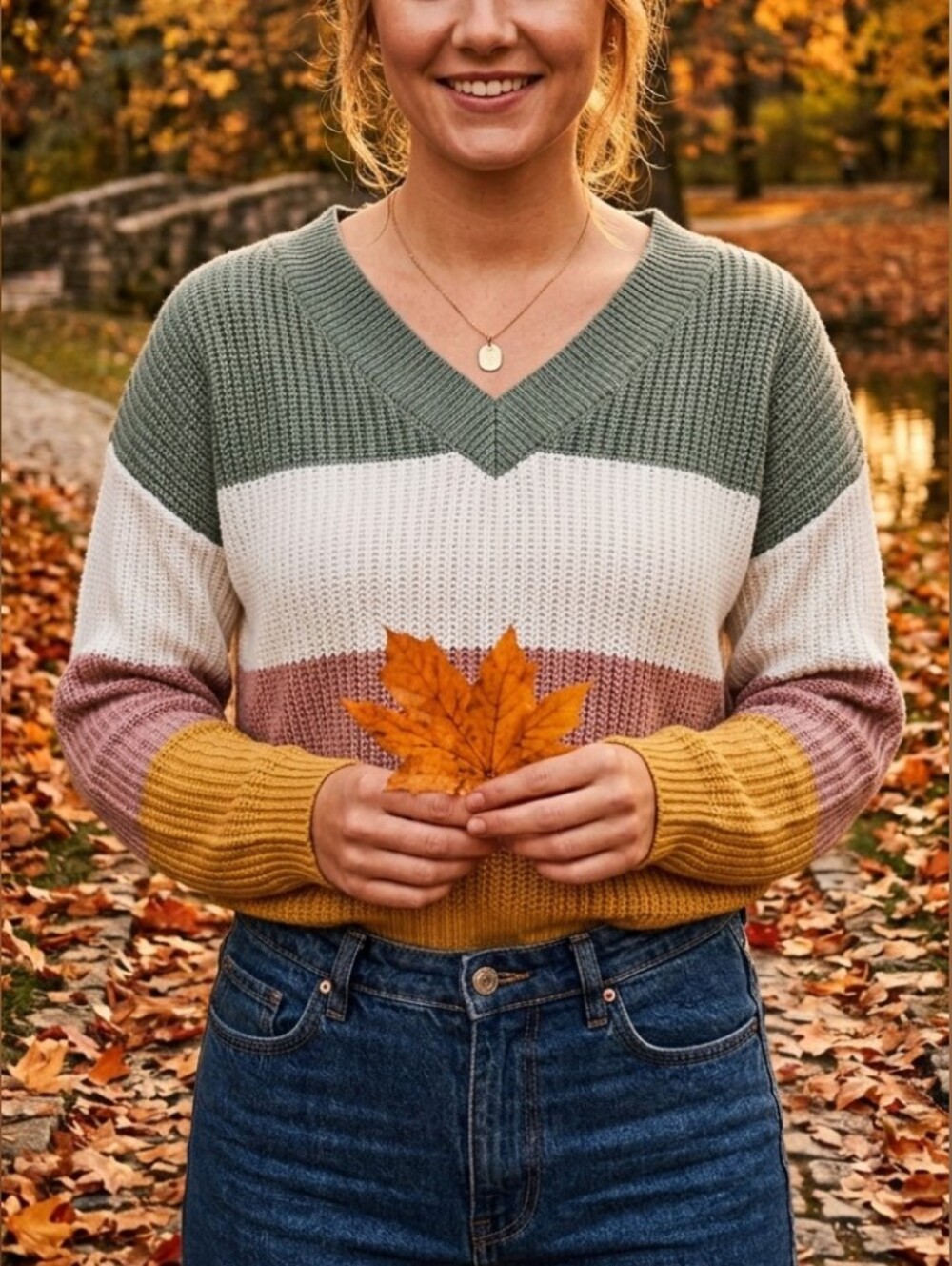 UK2LA Colorblock V-Neck Sweater Size Medium PTP 21.5"